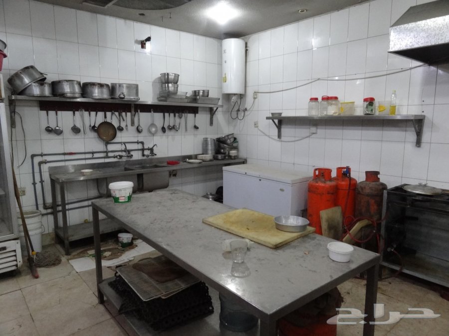 للبيع محتويات مطعم مستعملة في حالة جيدة مستعمل اثاث مطعم للبيع محتويات مطعم مستعملة في حالة جيدة
